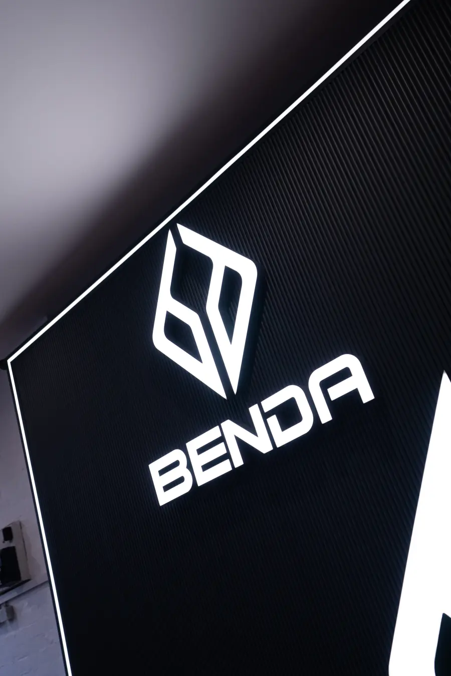 The BENDA wall
